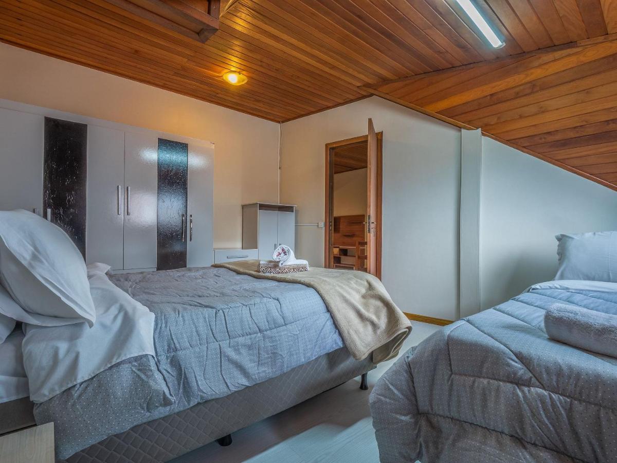 Dom Carletto 406 - Centro de Gramado, 4 dormitórios e vaga de garagem Exterior foto
