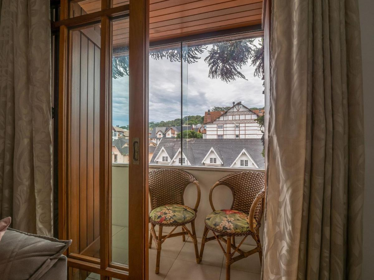Dom Carletto 406 - Centro de Gramado, 4 dormitórios e vaga de garagem Exterior foto
